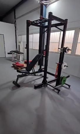 Rack multifunción del club GR Strength Alicante
